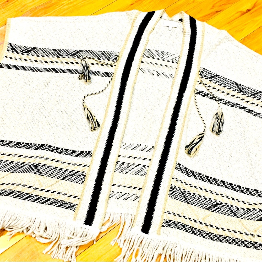 Lucky Brand boho cable knit sweater poncho shrug pullover jacket cottage core